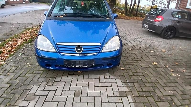 Blau Gebraucht 1999 Mercedes 170 Kleinwagen | 1.500 € - Bild 1/4