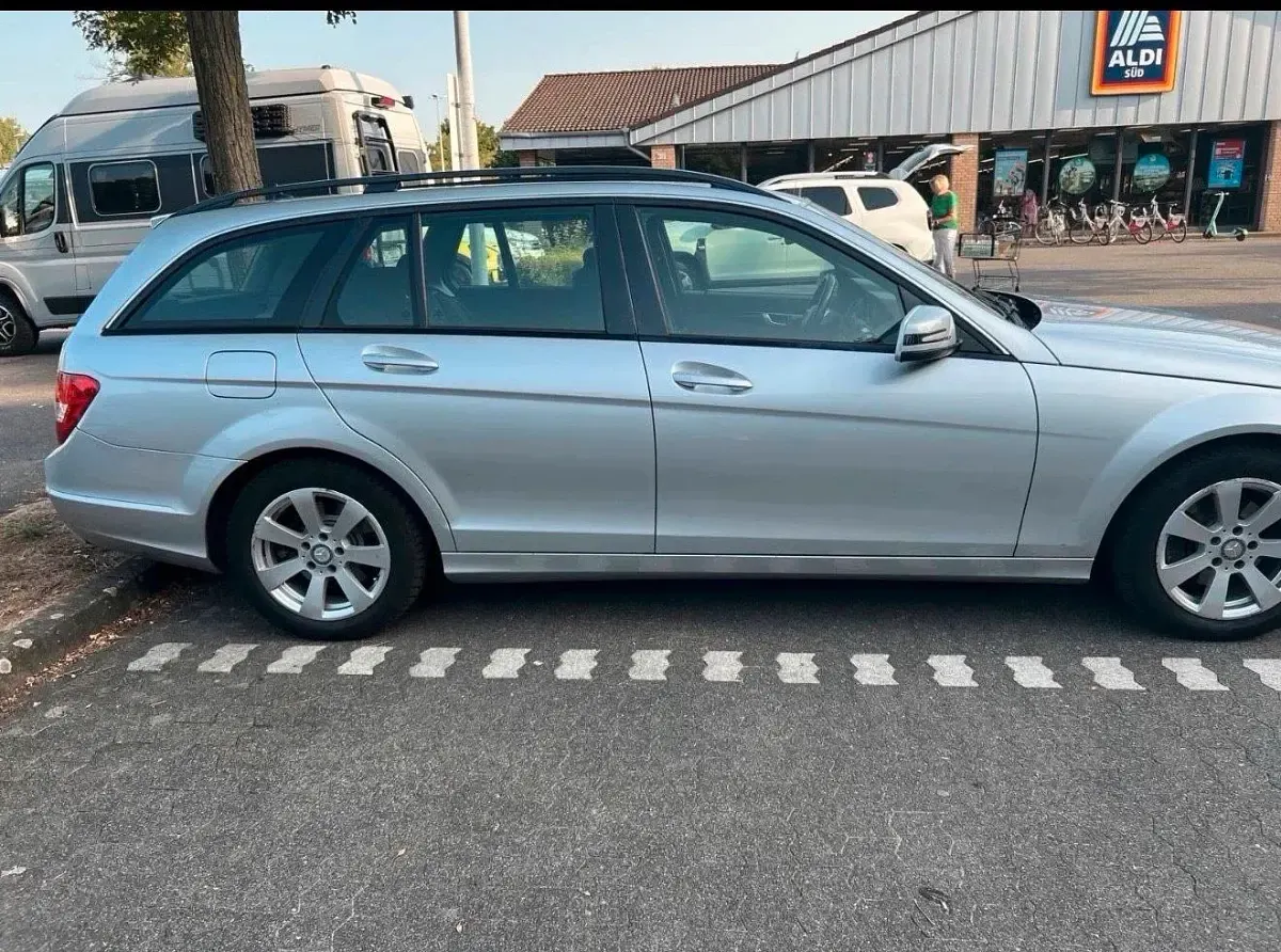 Gebraucht Mercedes C220 170 PS (125 kW) 2014 Silber Kombi