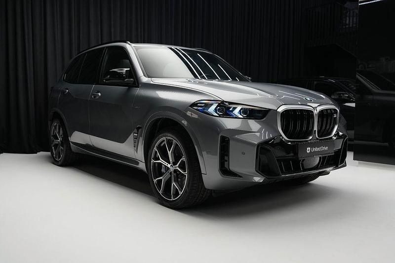 Gebraucht BMW X5 M Sport 530 PS (389 kW) 2024 Grau SUV