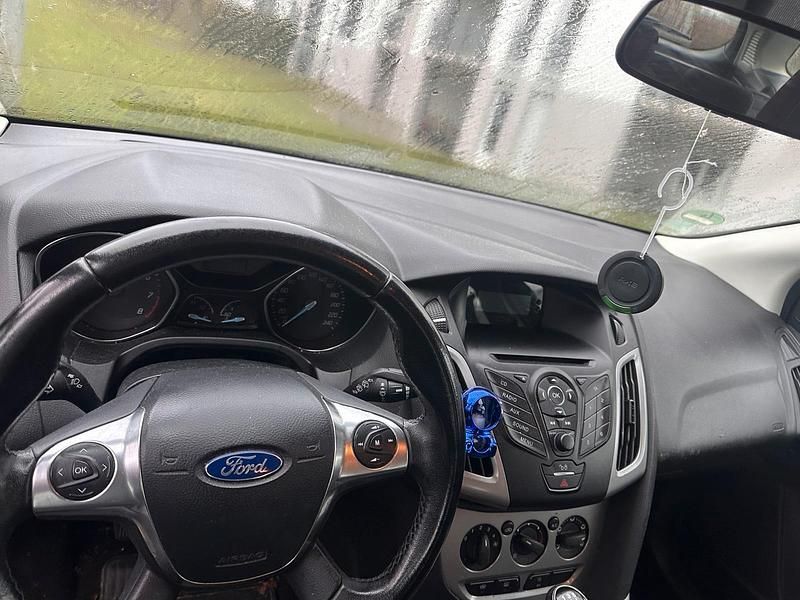 Gebraucht Ford Focus 2013 Schwarz Kombi