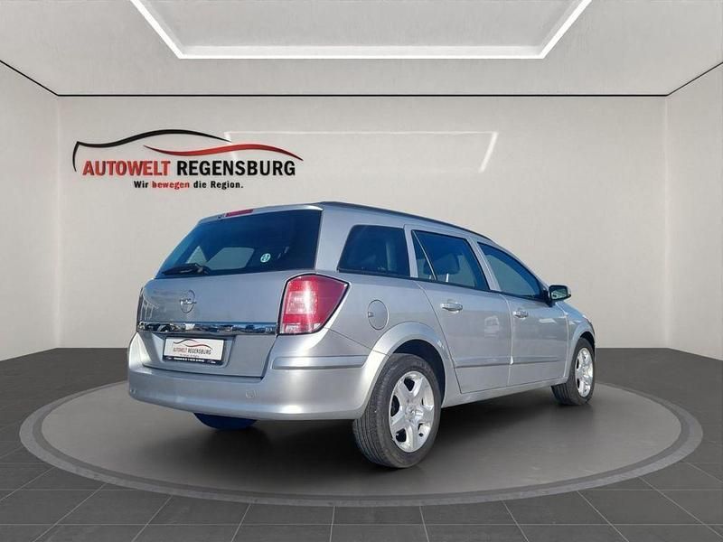 Gebraucht Opel Astra Edition 116 PS (85 kW) 2007 Silber Limousine