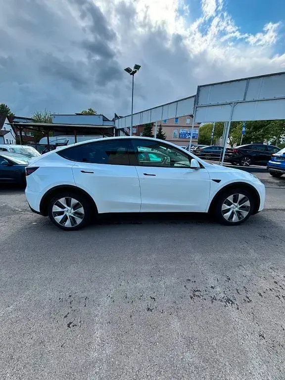 Gebraucht Tesla Model Y 378 kW (514 PS) 2023 Weiß SUV