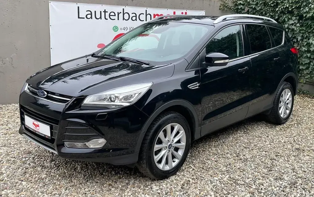 Usado Ford Kuga Titanium 150 HP (110 kW) 2016 Preto SUV