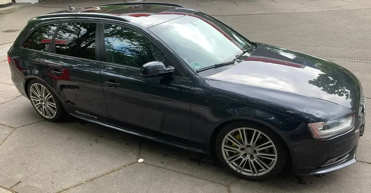 Gebraucht Audi A4 Ambiente 211 PS (155 kW) 2012 Blau Kombi