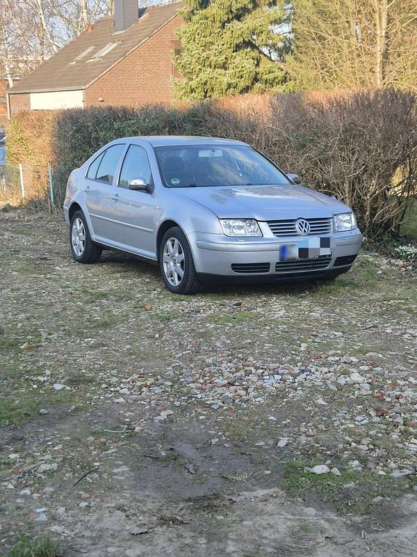 Gebraucht VW Bora 102 PS (75 kW) 2004 Silber Limousine