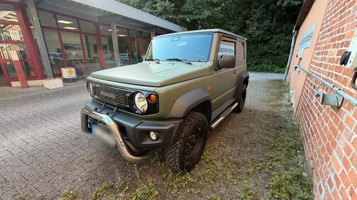 Gebraucht Suzuki Jimny 75 PS (55 kW) 2021 Grün SUV
