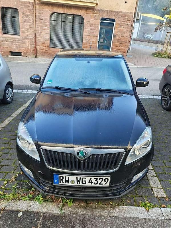 Schwarz Gebraucht 2012 Skoda Fabia Classic Limousine | 2.500 € (Superpreis) - Bild 1/4