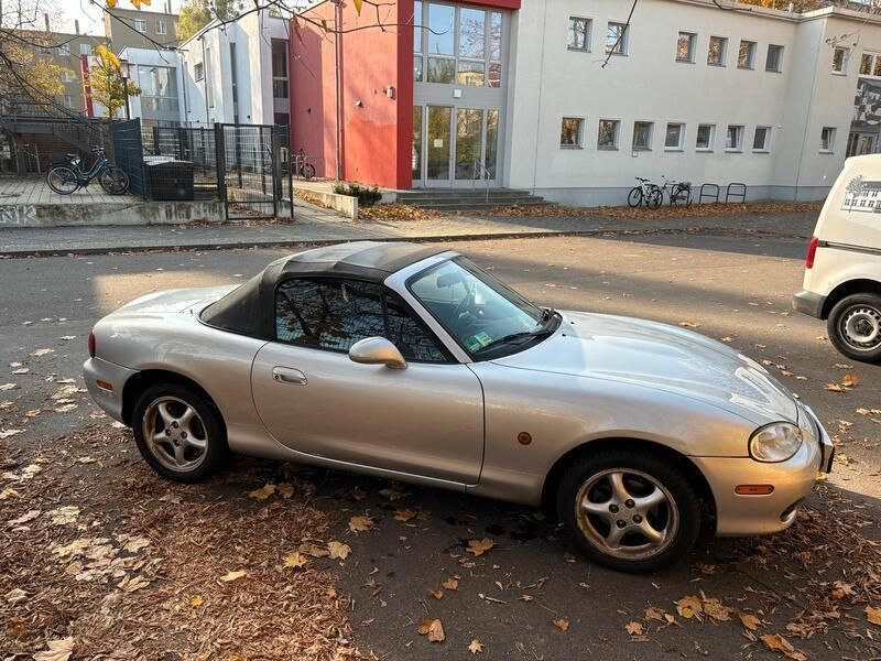 Grau Gebraucht 2002 Mazda MX5 Cabrio | 8.999 € (Teuer) - Bild 1/4