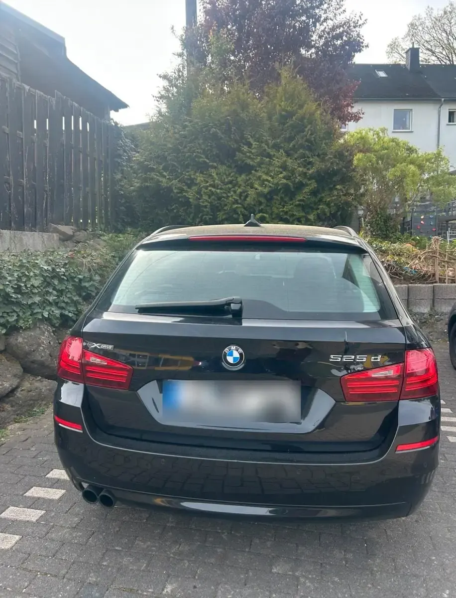 Gebraucht BMW 525 218 PS (160 kW) 2015 Schwarz Kombi