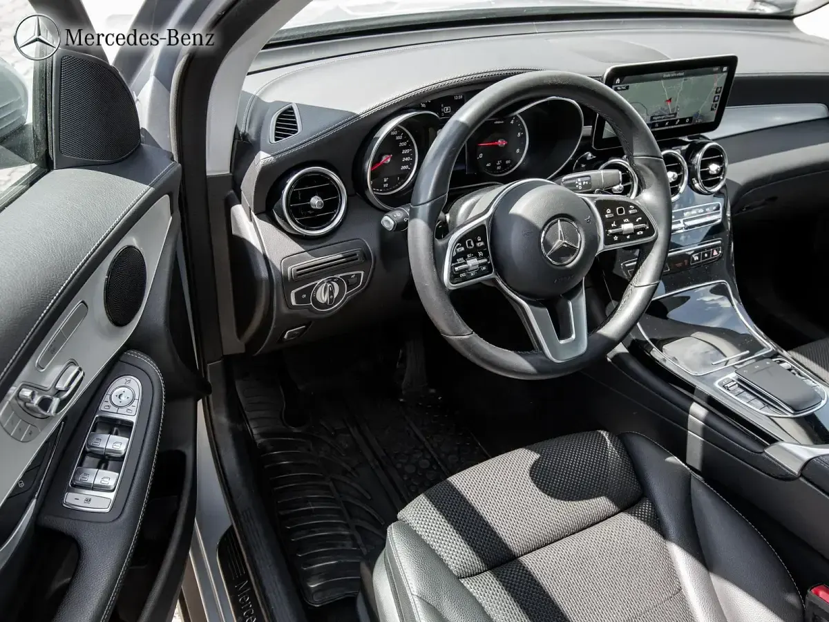 Gebraucht Mercedes GLC220 194 PS (142 kW) 2022 Hightechsilber metallic SUV