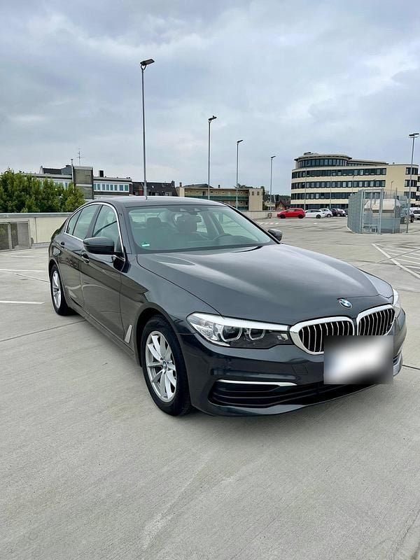 Gebraucht BMW 520 195 PS (143 kW) 2018 Schwarz Limousine