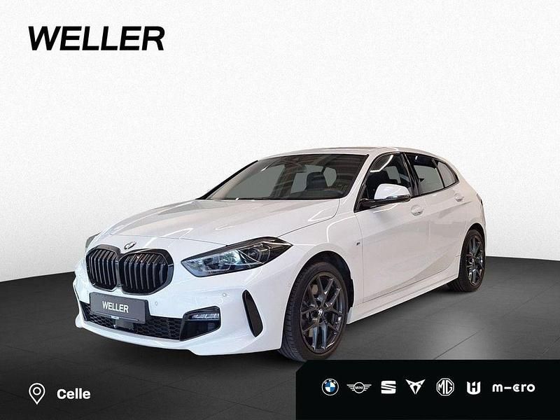 Alpinweiß (weiß) Gebraucht 2022 BMW 120 M Sport Kleinwagen | 25.990 € (Fairer Preis) - Bild 1/4
