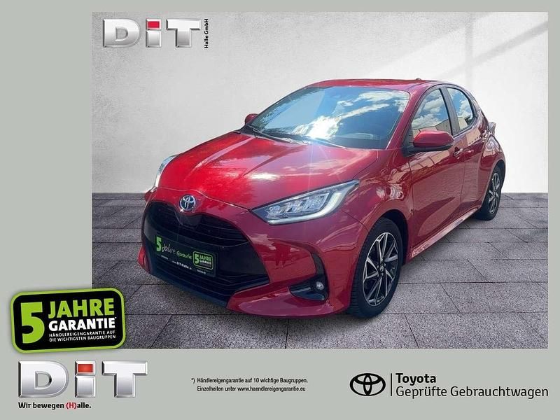 Tokiorot Gebraucht 2022 Toyota Yaris Hybrid Team Kleinwagen | 17.990 € (Fairer Preis) - Bild 1/4