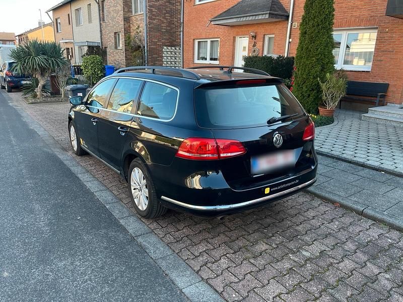 Gebraucht VW Passat 122 PS (89 kW) 2014 Schwarz Kombi