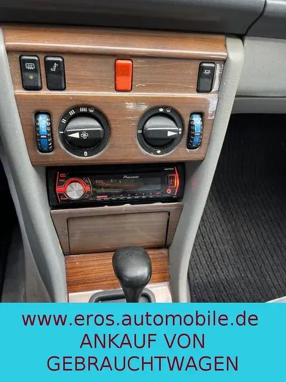 Gebraucht Mercedes E230 132 PS (97 kW) 1988 Grau Limousine