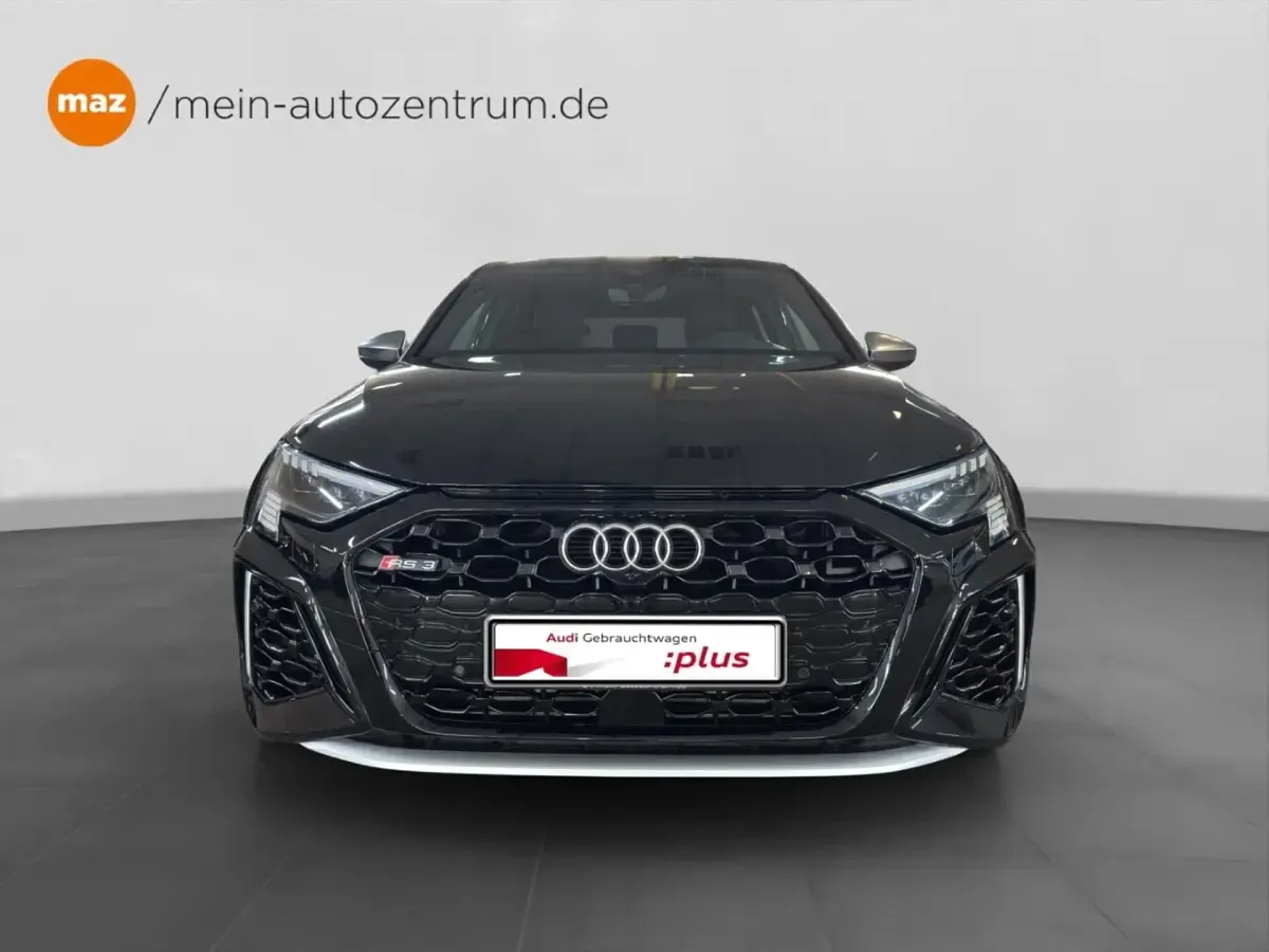 Gebraucht Audi RS3 Sportback Ambiente 400 PS (294 kW) 2022 Mythosschwarz metallic Kleinwagen