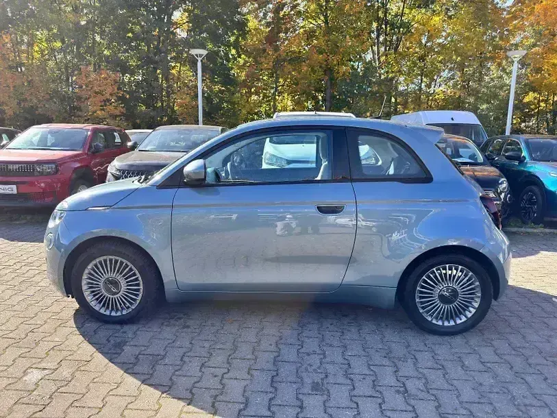 Gebraucht Fiat 500e Icon 86 kW (118 PS) 2022 Blau Kleinwagen