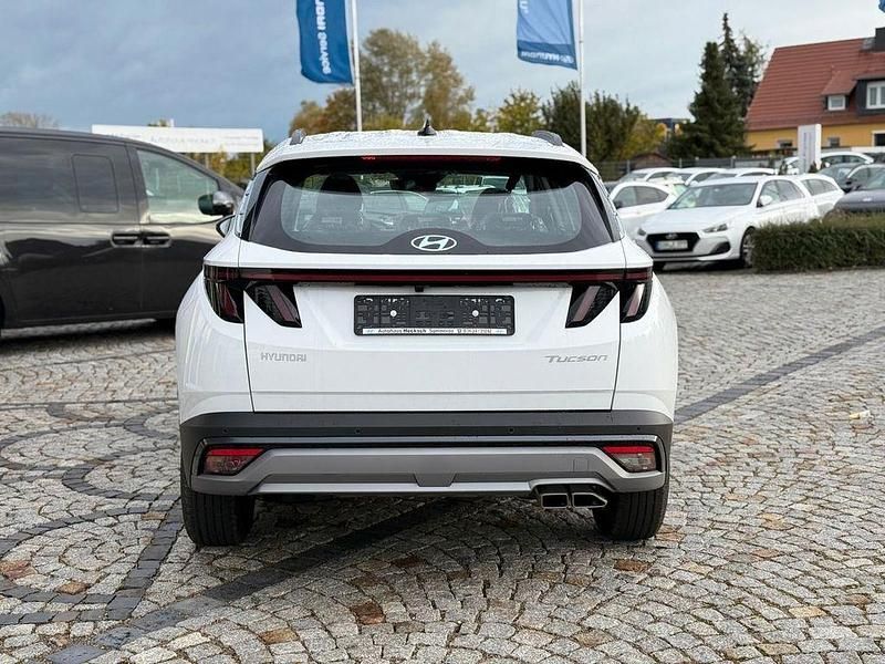 Neu Hyundai Tucson Select 160 PS (117 kW) 2025 Weiß SUV