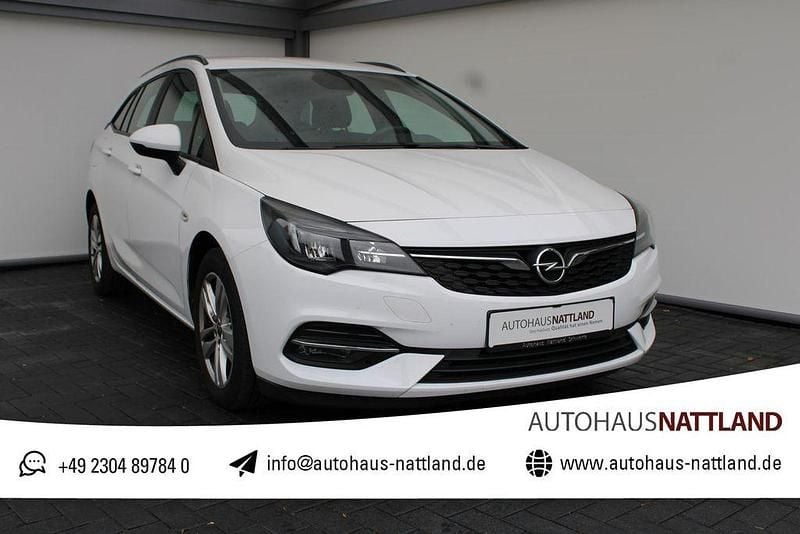 Weiß Gebraucht 2021 Opel Astra Edition Kombi | 13.750 € (Guter Preis) - Bild 1/4