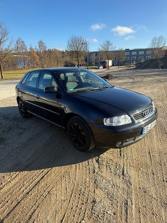 Gebraucht Audi A3 102 PS (75 kW) 2003 Schwarz Kleinwagen