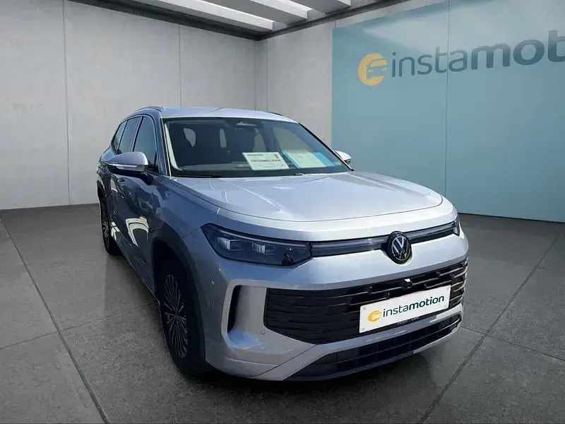 Gebraucht VW Tayron 150 PS (110 kW) 2025 Silber SUV