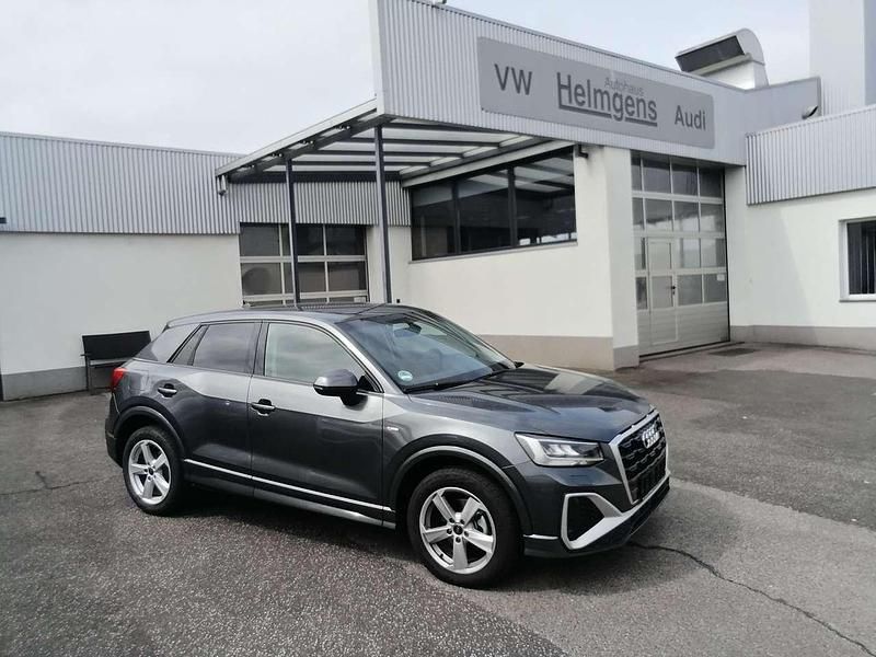 Daytonagrau Gebraucht 2023 Audi Q2 SUV | 31.600 € (Etwas zu teuer) - Bild 1/4