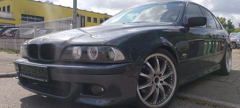 Grau Gebraucht 1999 BMW 523 Sport Line Limousine | 5.950 € (Teuer) - Bild 1/4