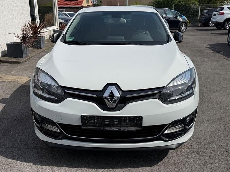 Gebraucht Renault Mégane III Bose Edition 132 PS (97 kW) 2014 Weiß Coupé