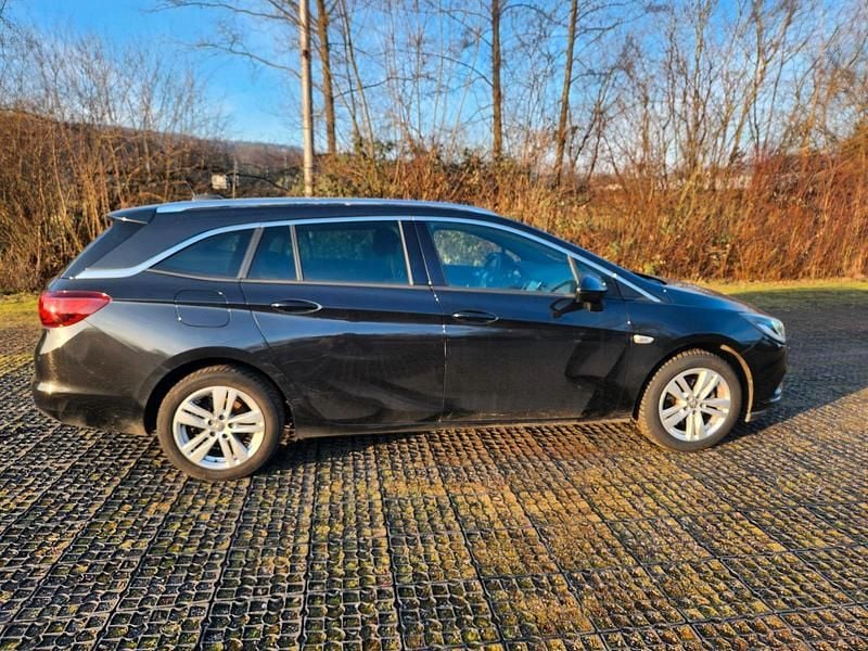 Gebraucht Opel Astra 125 PS (91 kW) 2016 Schwarz Kombi