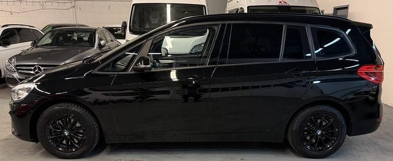 Gebraucht BMW 218 Gran Tourer Advantage 150 PS (110 kW) 2017 Schwarz Van / Kleinbus