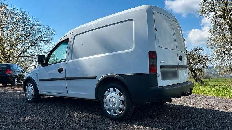 Second-hand Opel Combo 100 CP (73 kW) 2007 Alb Monovolum