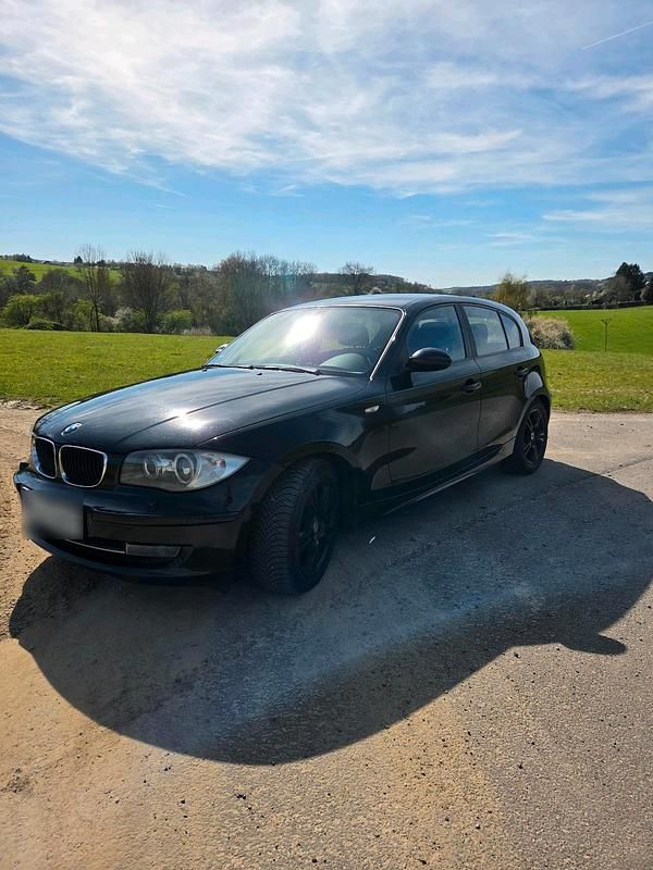 Second-hand BMW 120 177 CP (130 kW) 2009 Negru Hatchback