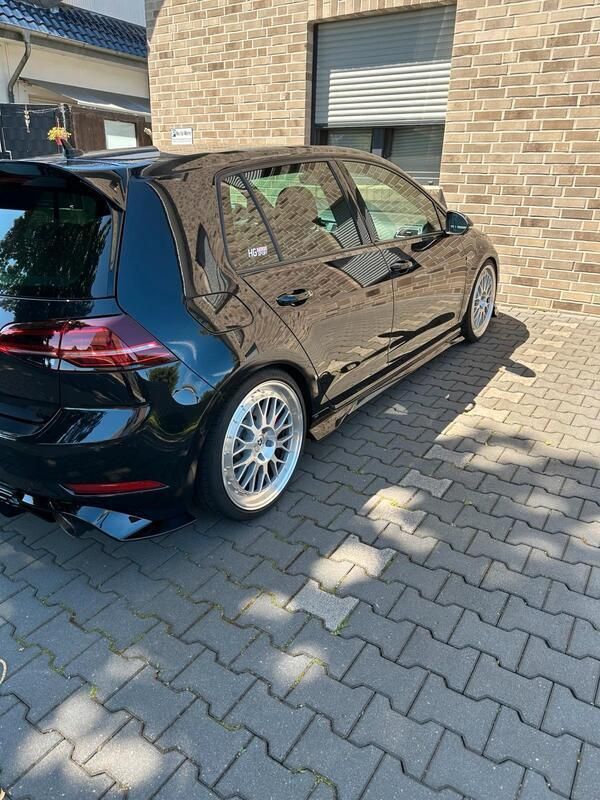 Schwarz Gebraucht 2020 VW Golf VII GTI Kleinwagen | 23.000 € (Guter Preis) - Bild 1/4