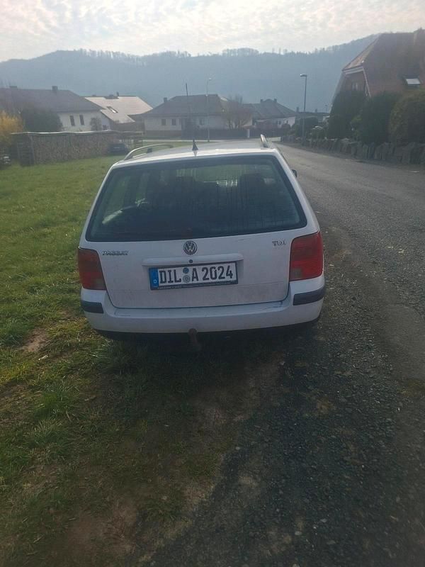 Gebraucht VW Passat 115 PS (84 kW) 1999 Weiß Kombi