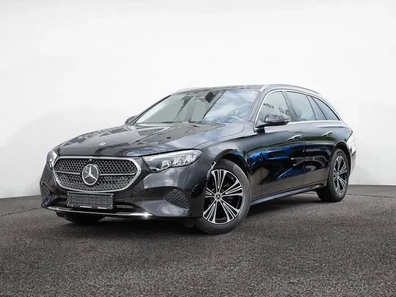 Gebraucht Mercedes E220 Avantgarde 197 PS (144 kW) 2025 Schwarz Kombi