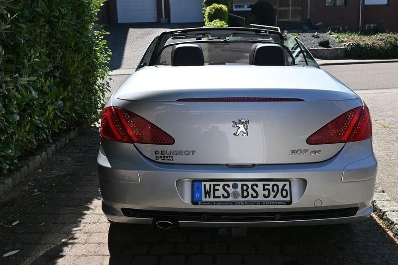 Gebraucht Peugeot 307 CC 109 PS (80 kW) 2008 Silber Cabrio