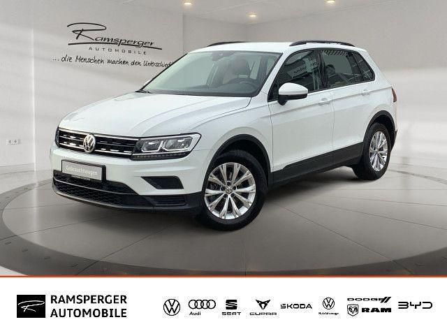 Gebraucht VW Tiguan Trendline 150 PS (110 kW) 2020 Weiß (pure white) SUV