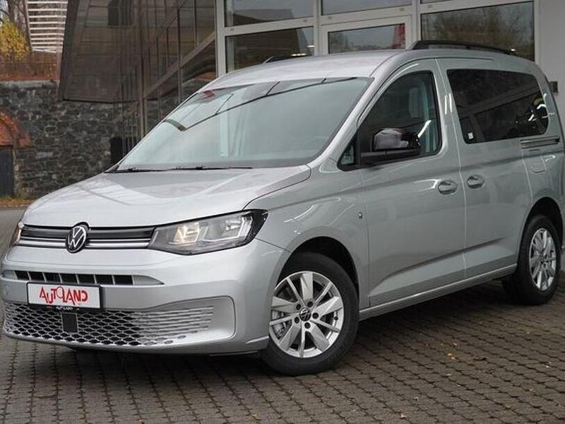 Gebraucht VW Caddy Life 122 PS (89 kW) 2023 Reflexsilber metallic Van / Kleinbus