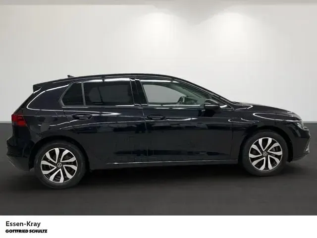Usata VW Golf VIII Active 150 CV (110 kW) 2023 Nero Berlina