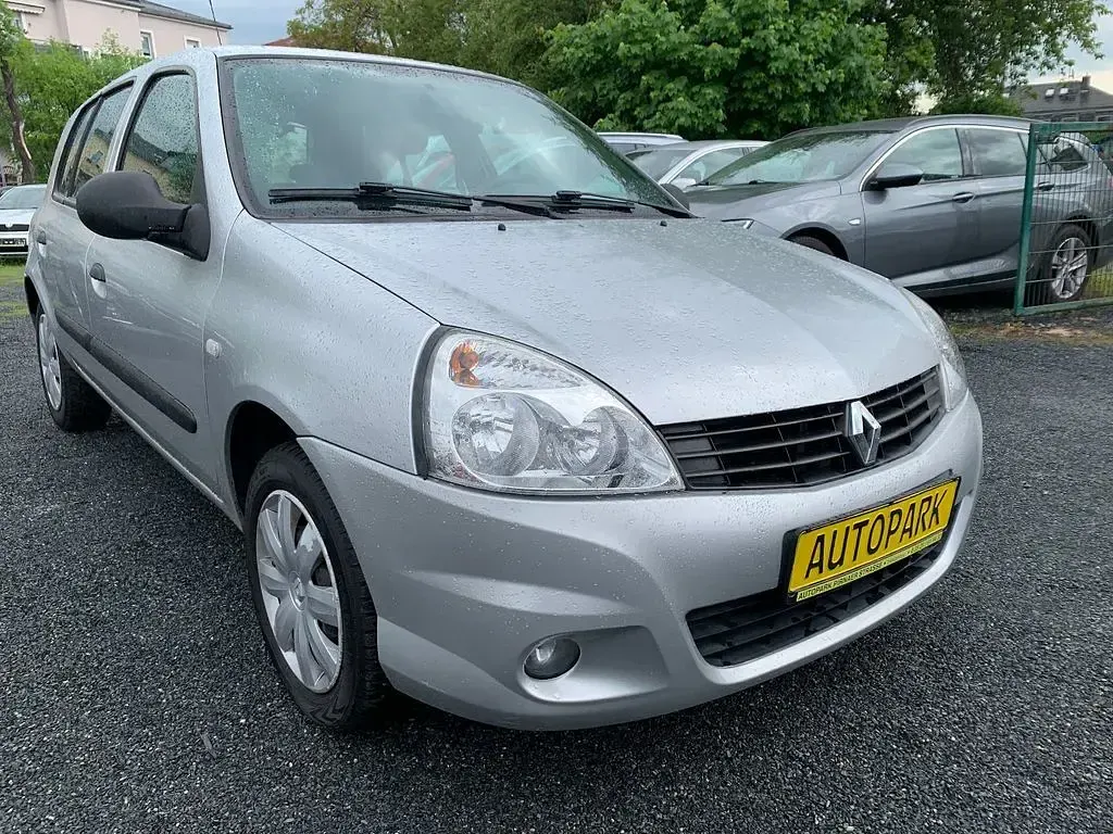 Gebraucht Renault Clio II 75 PS (55 kW) 2010 Silber Limousine