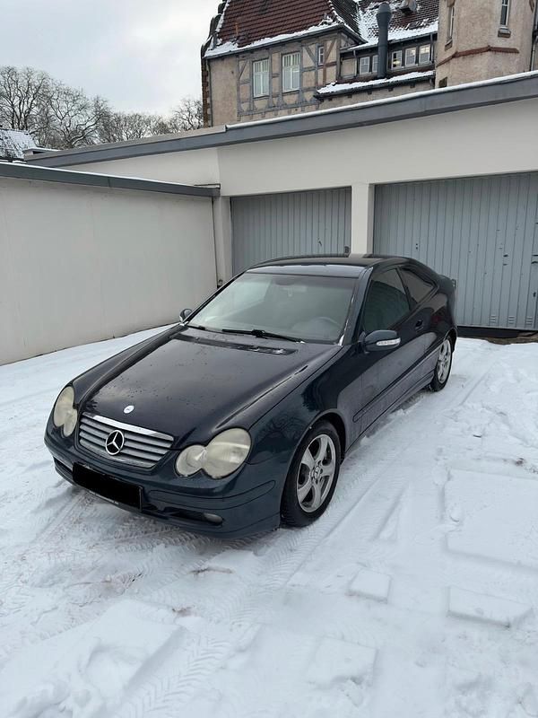 Schwarz Gebraucht 2003 Mercedes CL200 Coupé | 1.800 € - Bild 1/4