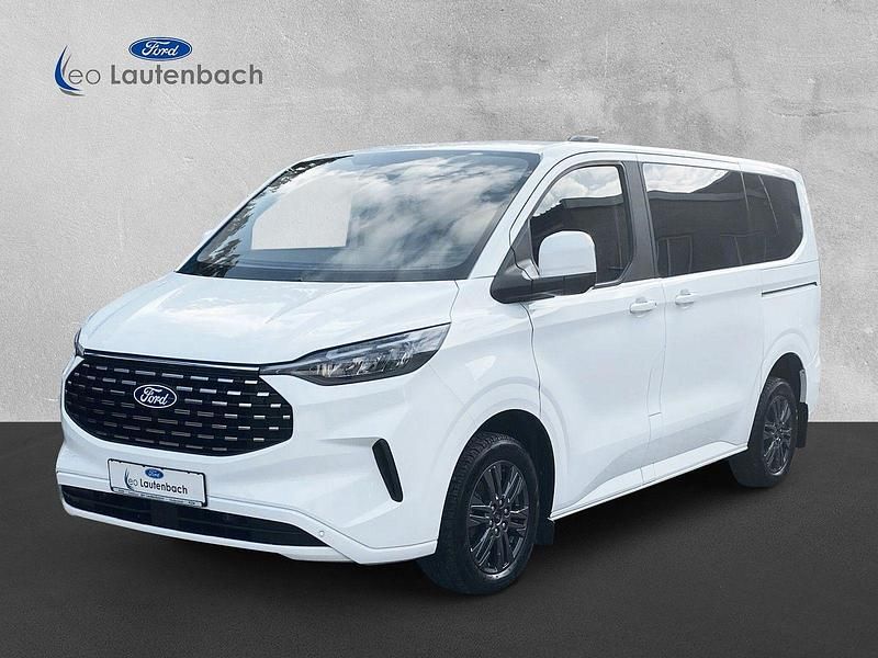 Gebraucht Ford Tourneo Custom Titanium 150 PS (110 kW) 2024 Frostweiß Van