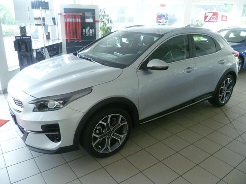 Sparklingsilber Gebraucht 2020 Kia XCeed SUV | 23.990 € (Teuer) - Bild 1/4