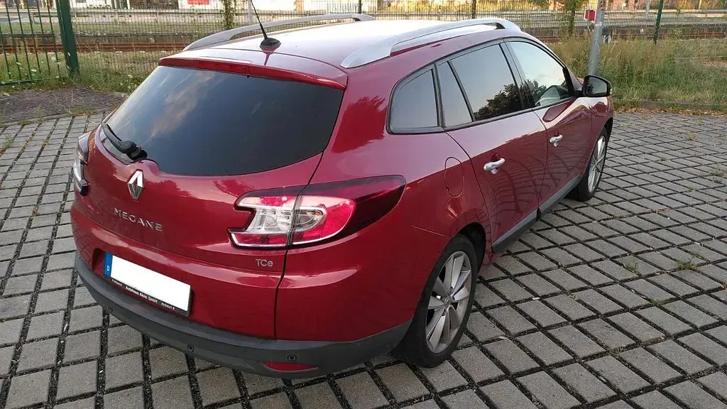 Gebraucht Renault Mégane Dynamique 131 PS (96 kW) 2010 Rot Limousine