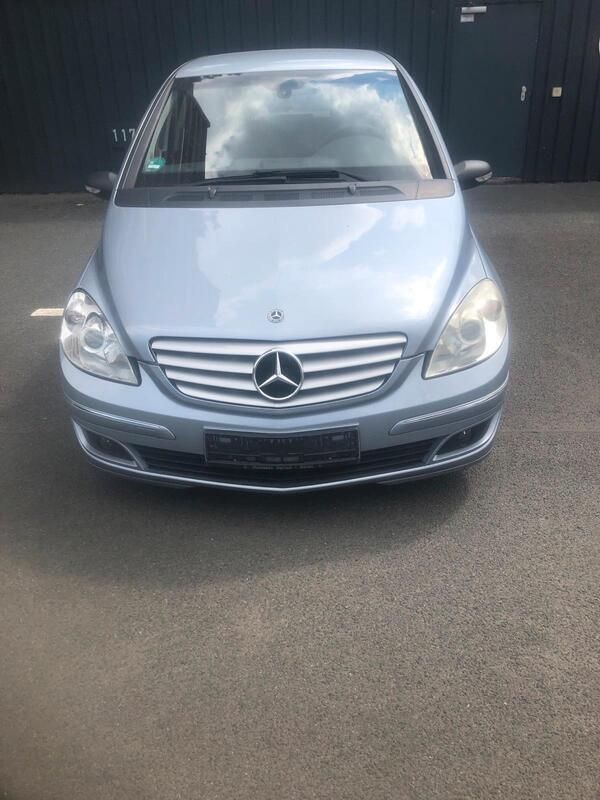 Andere außenfarben Gebraucht 2006 Mercedes B200 Van / Kleinbus | 4.750 € (Etwas zu teuer) - Bild 1/4