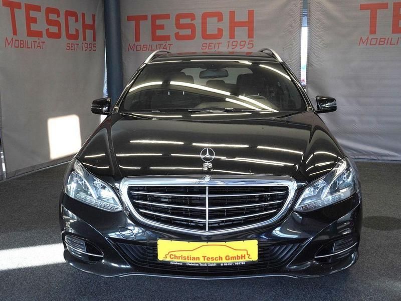 Gebraucht Mercedes E220 170 PS (125 kW) 2014 Schwarz Limousine