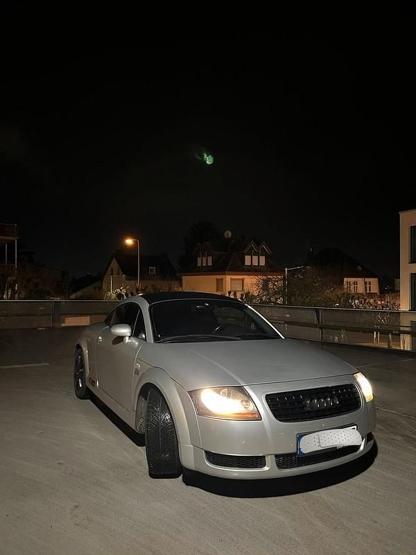 Silber Gebraucht 2001 Audi TT S-Line Coupé | 4.500 € (Teuer) - Bild 1/4