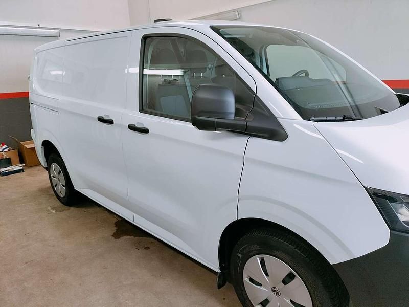 Gebraucht VW Transporter 150 PS (110 kW) 2025 Clear white Van