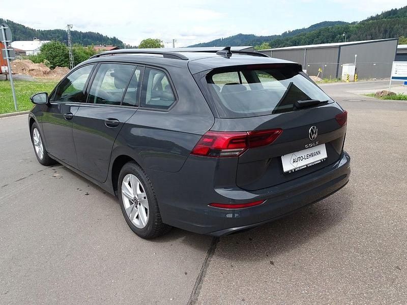 Gebraucht VW Golf VIII Life 110 PS (80 kW) 2021 Grau Kombi