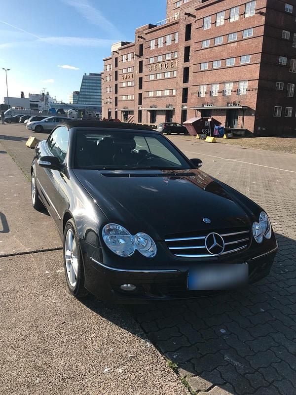 Gebraucht Mercedes CLK200 163 PS (119 kW) 2007 Schwarz Cabrio